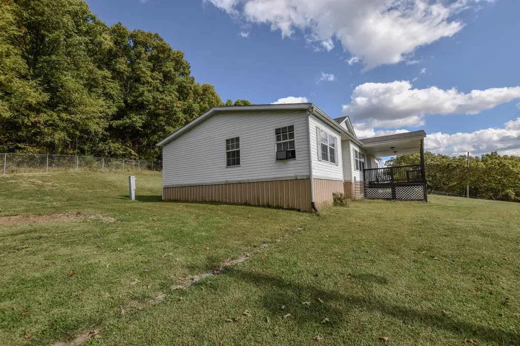 13 Wolf Run Road Flemingsburg KY 41041