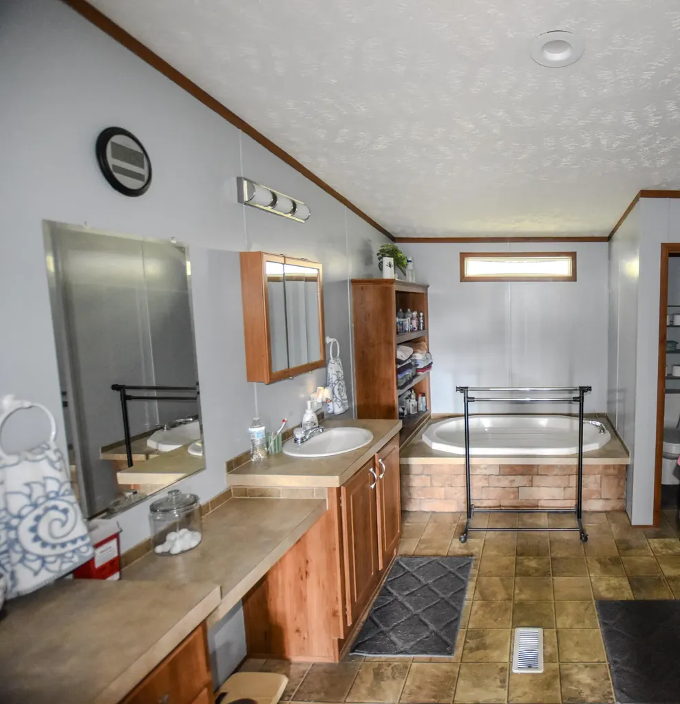 13 Wolf Run Road Flemingsburg KY 41041