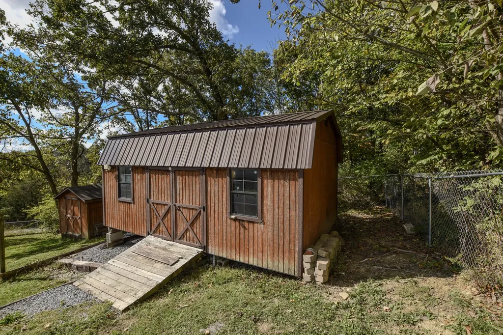 13 Wolf Run Road Flemingsburg KY 41041