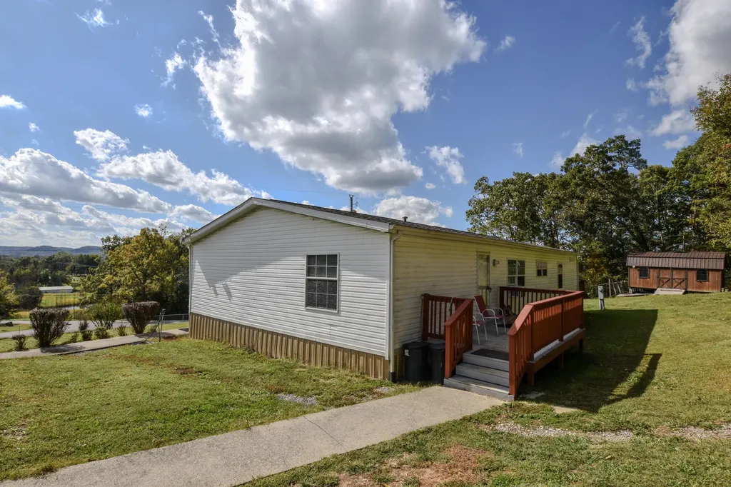 13 Wolf Run Road Flemingsburg KY 41041