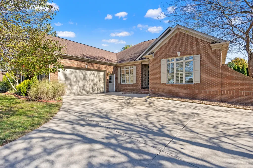 725 Stonebriar Way Richmond KY 40475