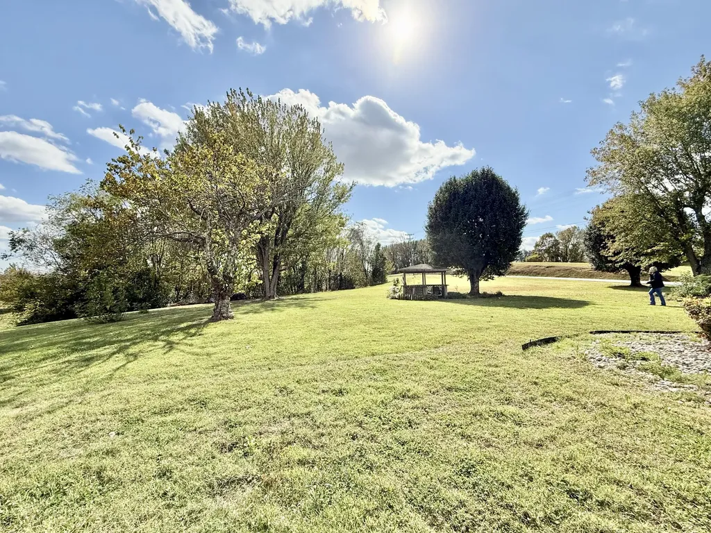 201 Oak Valley Drive Somerset KY 42503