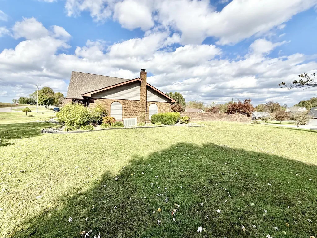 201 Oak Valley Drive Somerset KY 42503