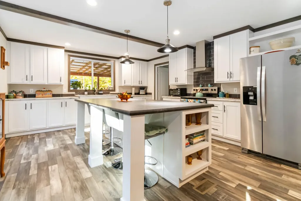 184 Ancient Springs Drive Hinkle KY 40953