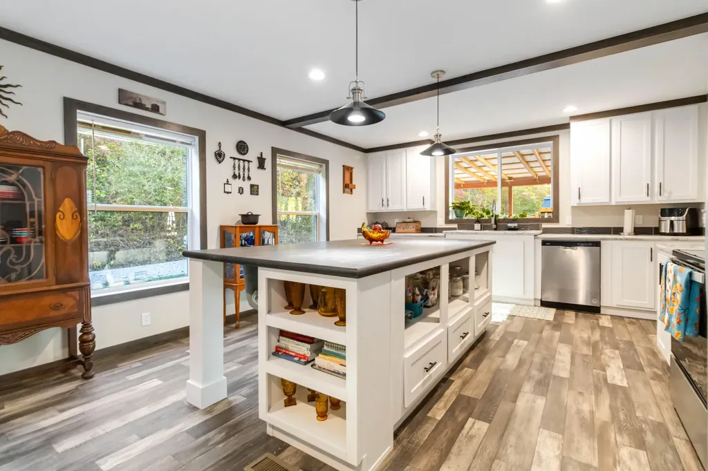 184 Ancient Springs Drive Hinkle KY 40953
