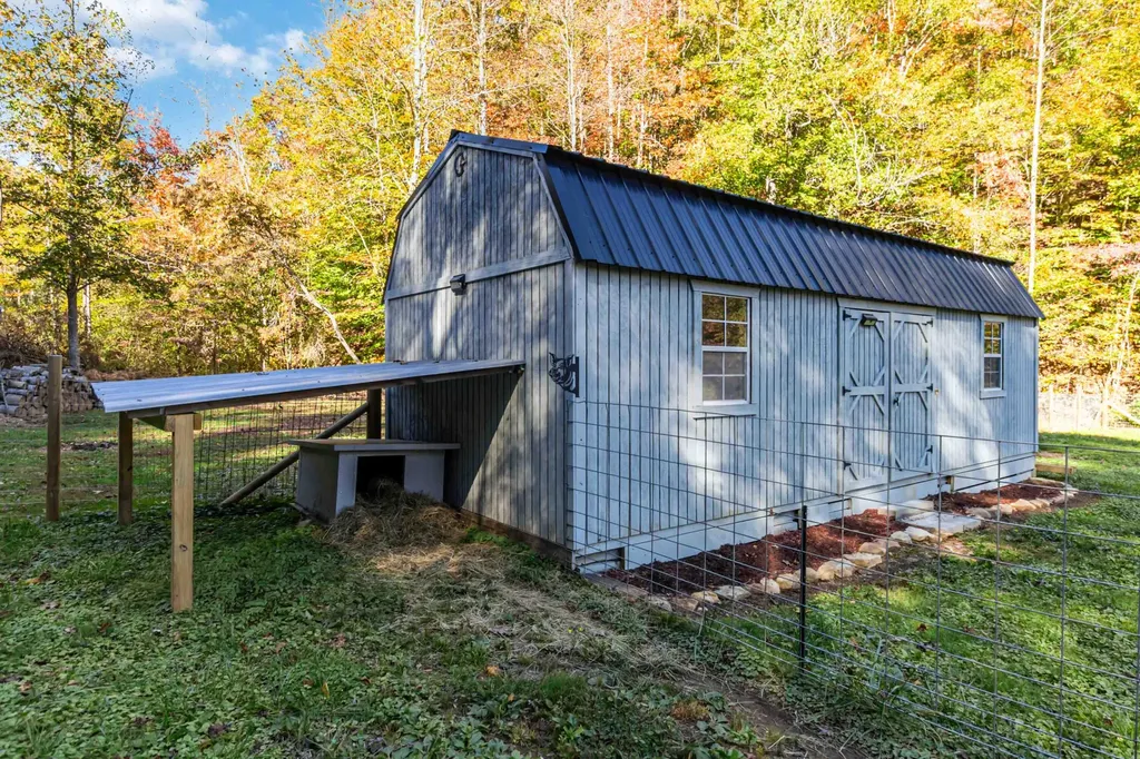 184 Ancient Springs Drive Hinkle KY 40953