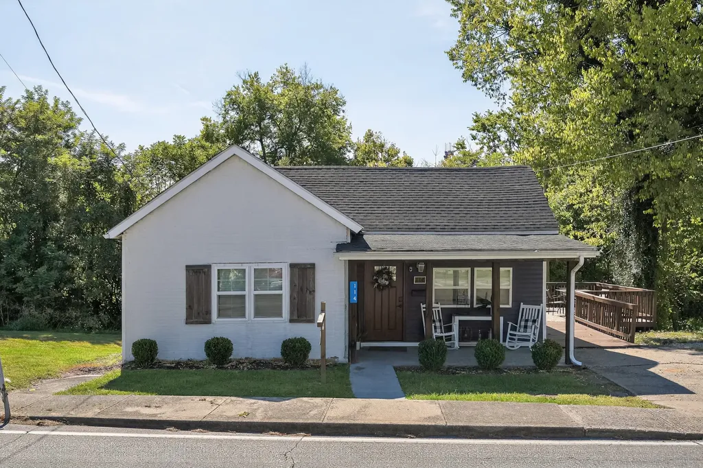 114 Falmouth Street Williamstown KY 41097