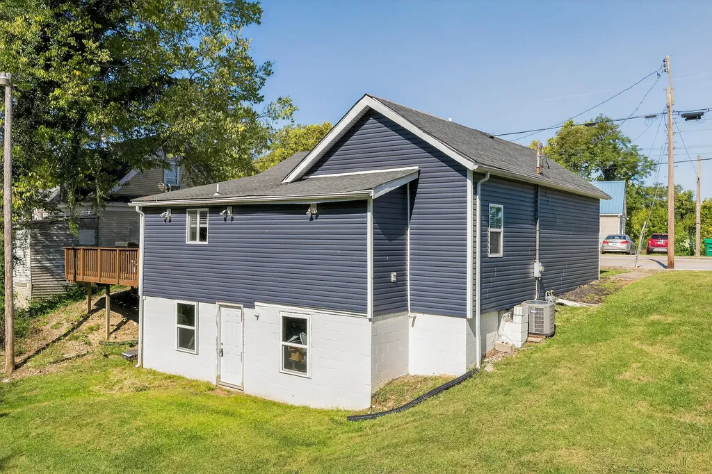 114 Falmouth Street Williamstown KY 41097