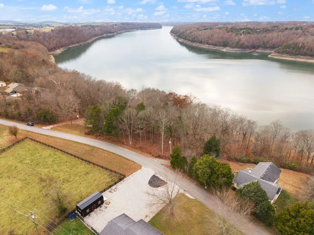 293 Old Waitsboro Road Bronston KY 42518