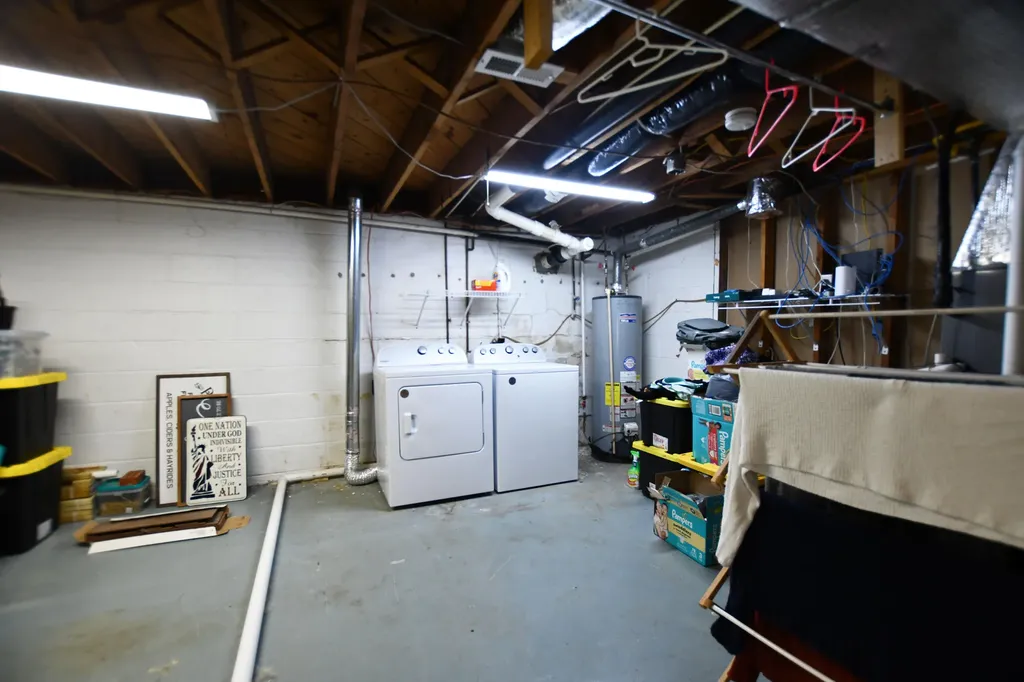 414 Riddell Court Irvine KY 40336