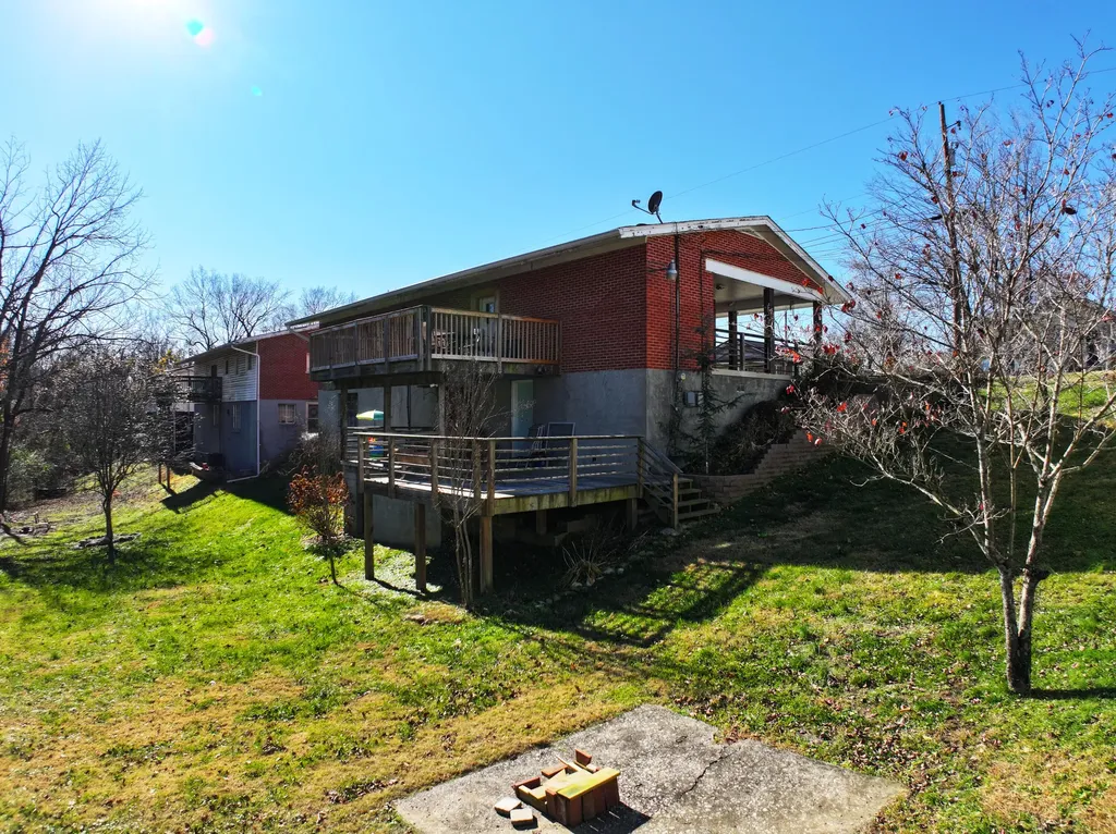414 Riddell Court Irvine KY 40336