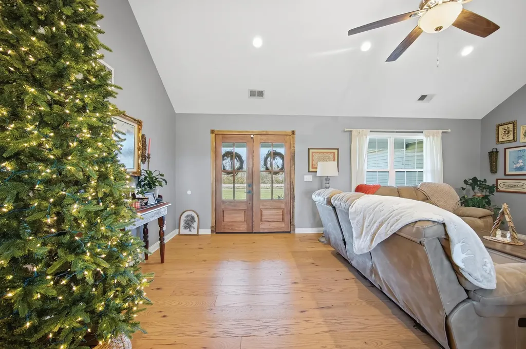 743 Garriott Lane Harrodsburg KY 40330