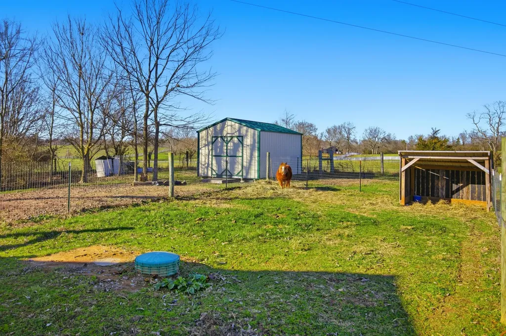 743 Garriott Lane Harrodsburg KY 40330