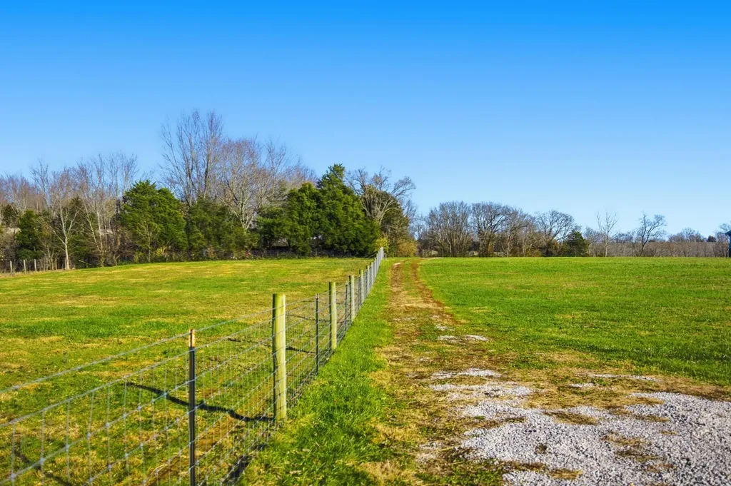 743 Garriott Lane Harrodsburg KY 40330