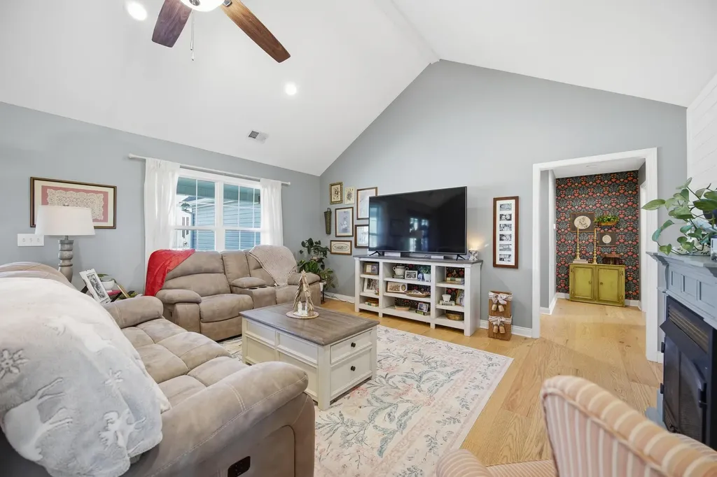 743 Garriott Lane Harrodsburg KY 40330