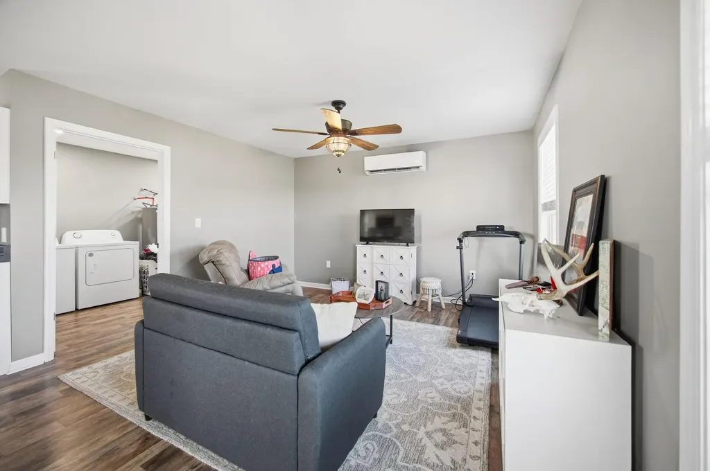 743 Garriott Lane Harrodsburg KY 40330