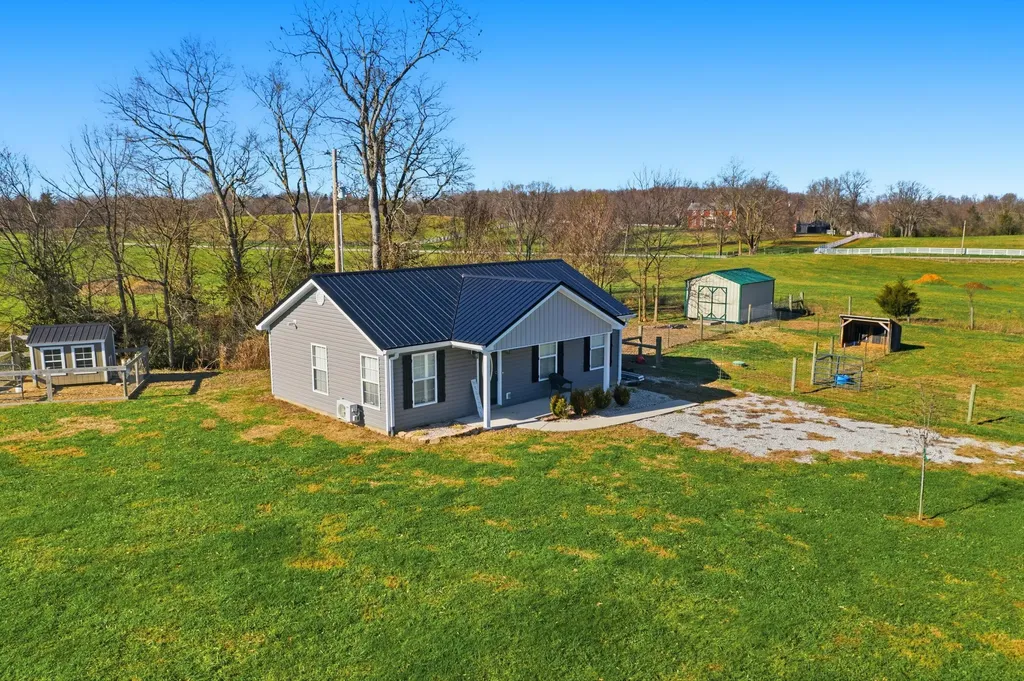 743 Garriott Lane Harrodsburg KY 40330