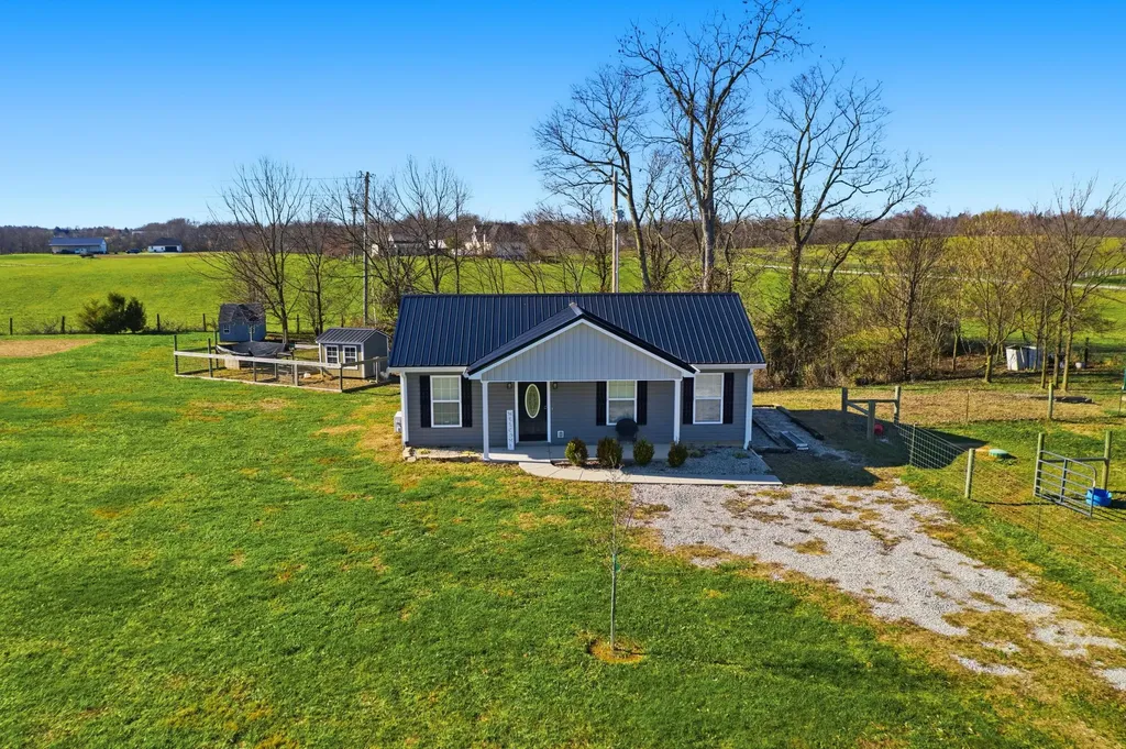 743 Garriott Lane Harrodsburg KY 40330