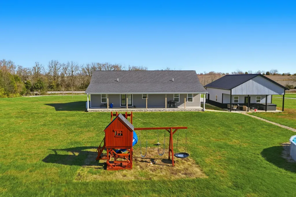 743 Garriott Lane Harrodsburg KY 40330