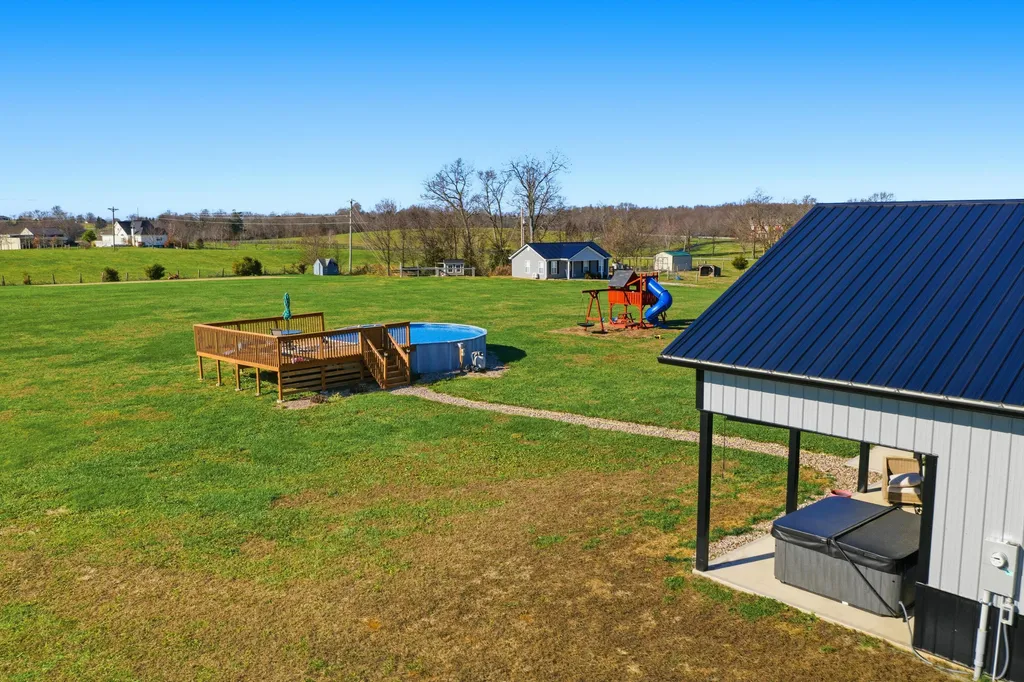 743 Garriott Lane Harrodsburg KY 40330