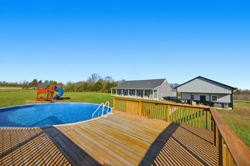 743 Garriott Lane Harrodsburg KY 40330
