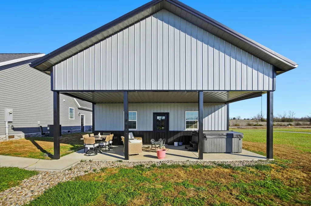 743 Garriott Lane Harrodsburg KY 40330