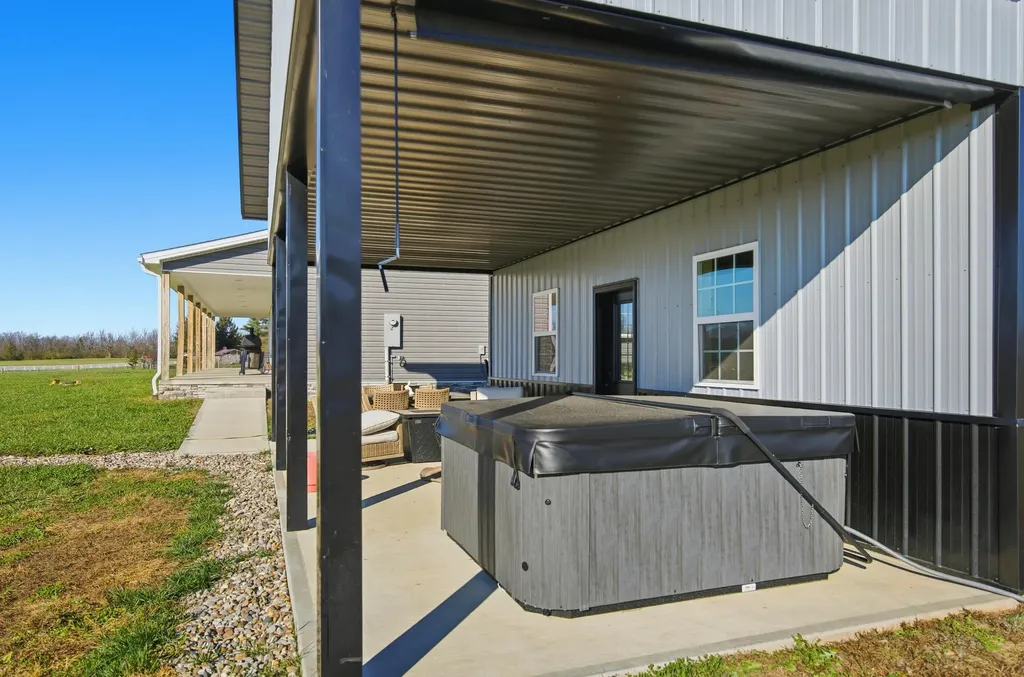 743 Garriott Lane Harrodsburg KY 40330