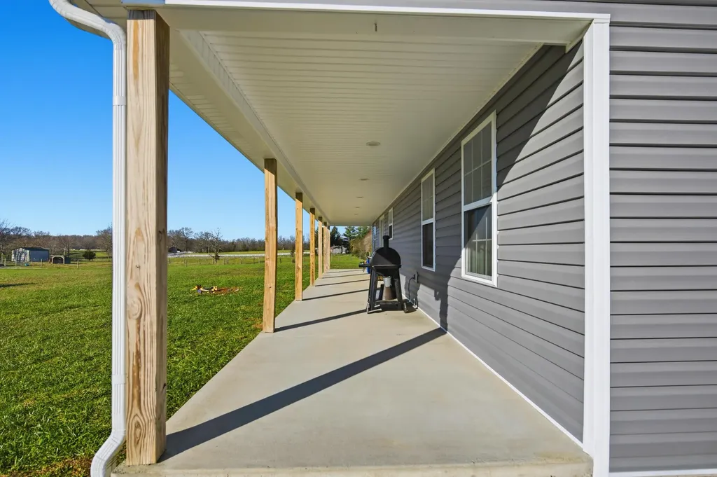 743 Garriott Lane Harrodsburg KY 40330
