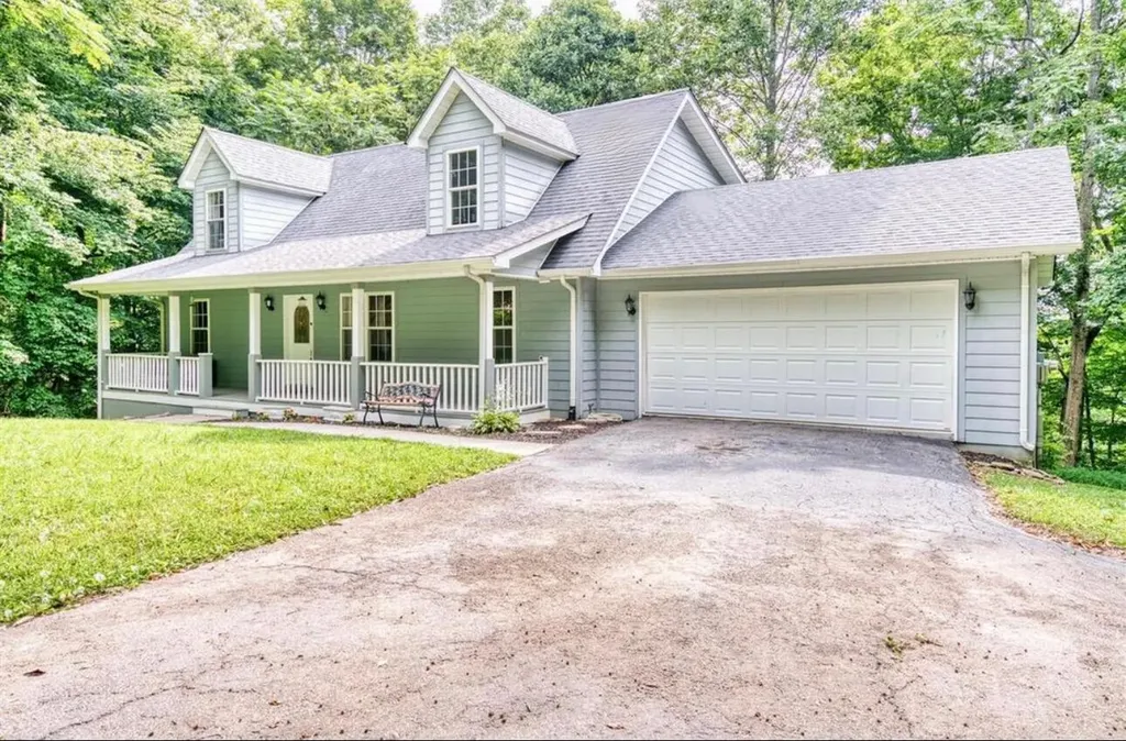 529 Cliffside Drive Russell Springs KY 42642