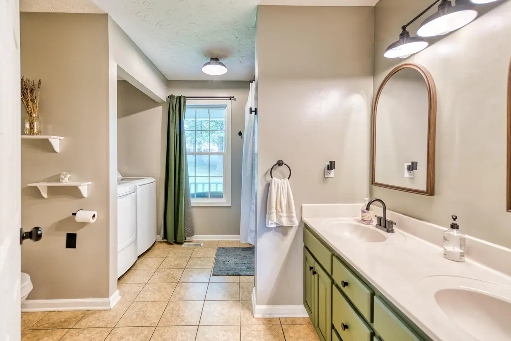 529 Cliffside Drive Russell Springs KY 42642