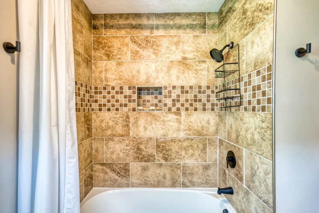 529 Cliffside Drive Russell Springs KY 42642