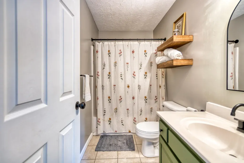 529 Cliffside Drive Russell Springs KY 42642