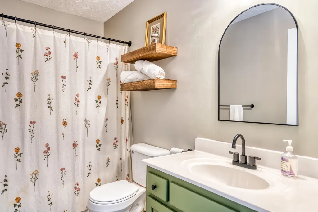 529 Cliffside Drive Russell Springs KY 42642