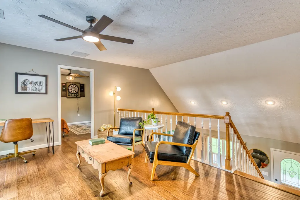 529 Cliffside Drive Russell Springs KY 42642