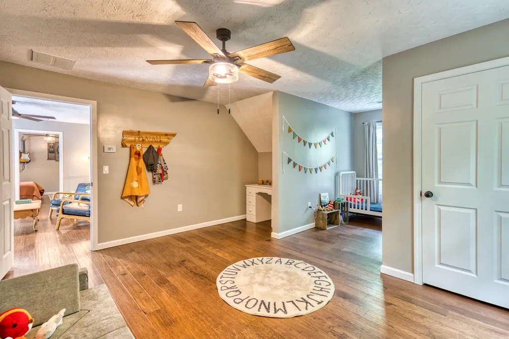 529 Cliffside Drive Russell Springs KY 42642