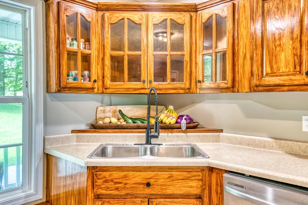 529 Cliffside Drive Russell Springs KY 42642