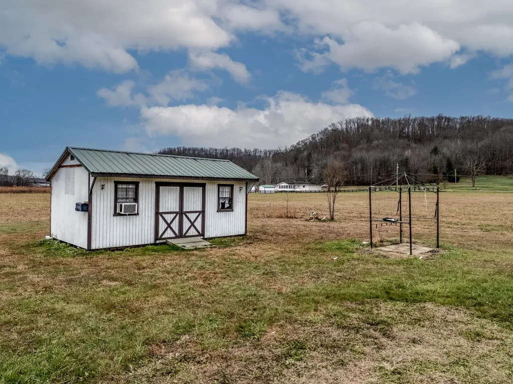 111 Julie Lane Salt Lick KY 40371