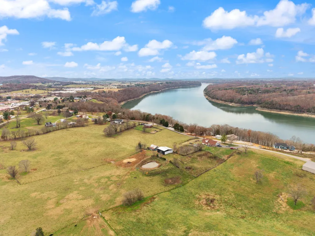 275 Old Waitsboro Road Bronston KY 42518