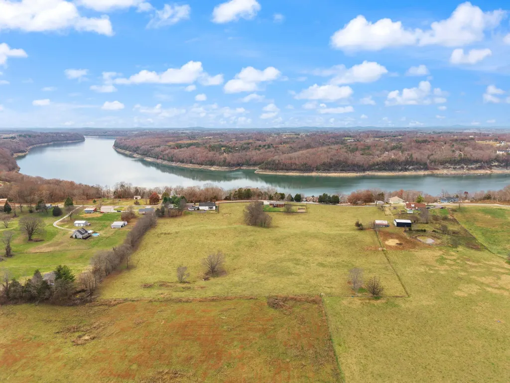 275 Old Waitsboro Road Bronston KY 42518