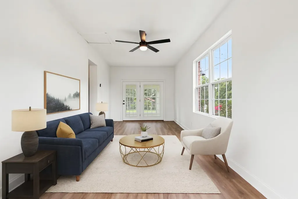 40 Edwards Road Irvine KY 40336