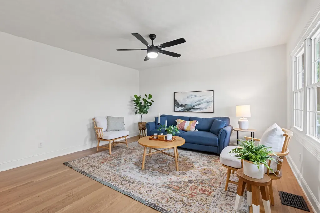 40 Edwards Road Irvine KY 40336