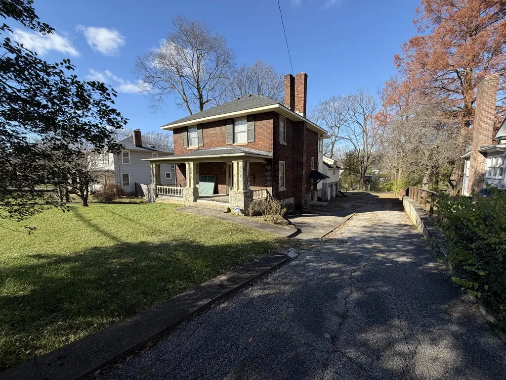 1613 Versailles Road Lexington KY 40504
