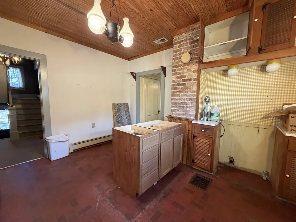 1613 Versailles Road Lexington KY 40504
