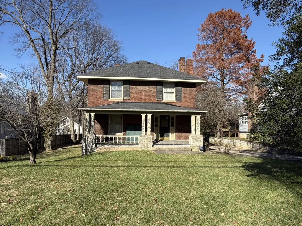 1613 Versailles Road Lexington KY 40504