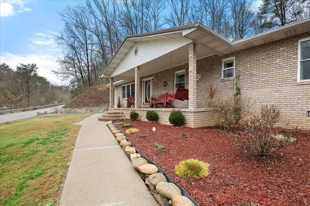 5318 Ky-1304 Hinkle KY 40953