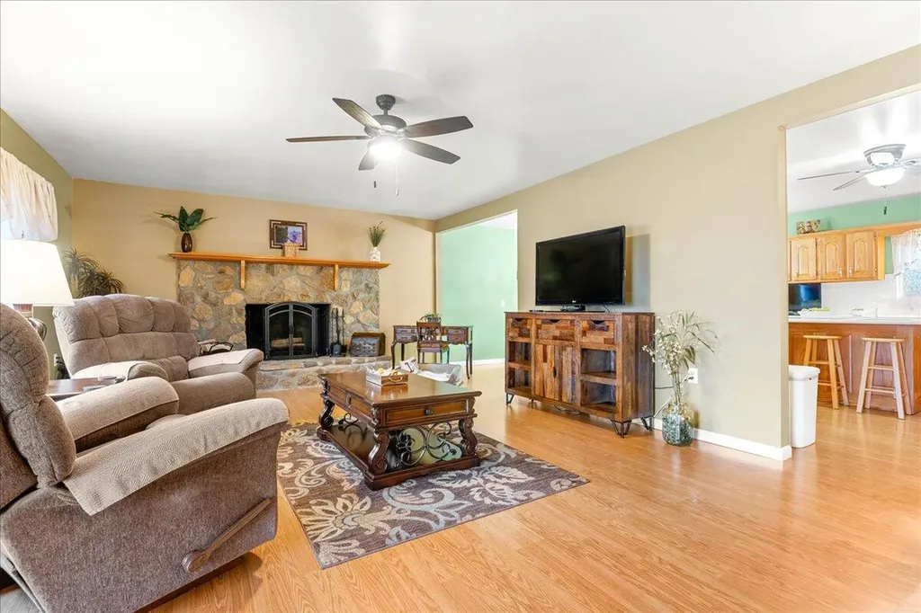 5318 Ky-1304 Hinkle KY 40953