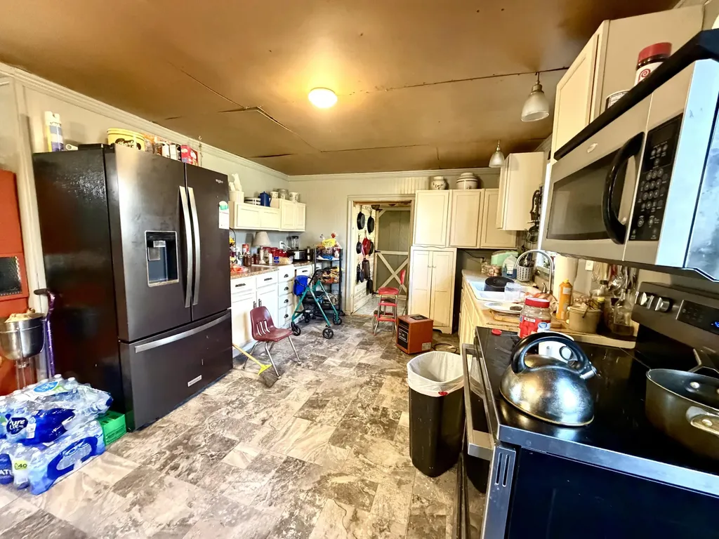 7205 White Oak Road Junction City KY 40440
