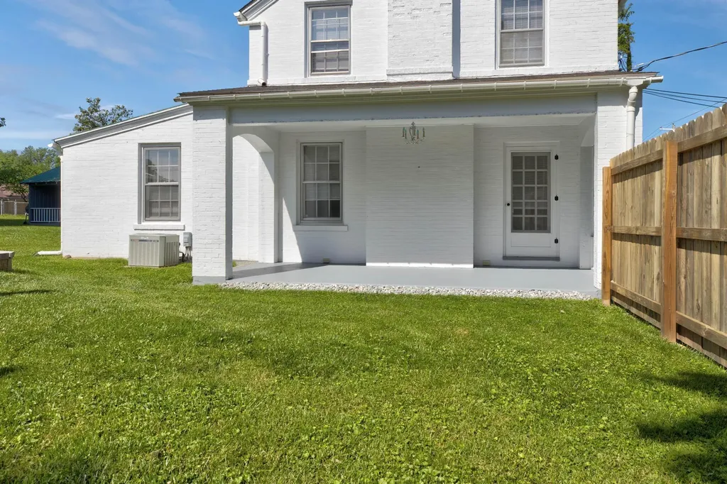 110 Winn Street Mt Sterling KY 40353
