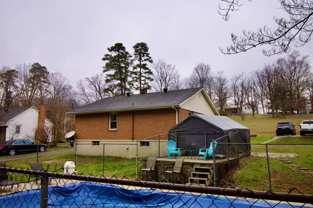 714 S Tree Tower Road Sand Gap KY 40481