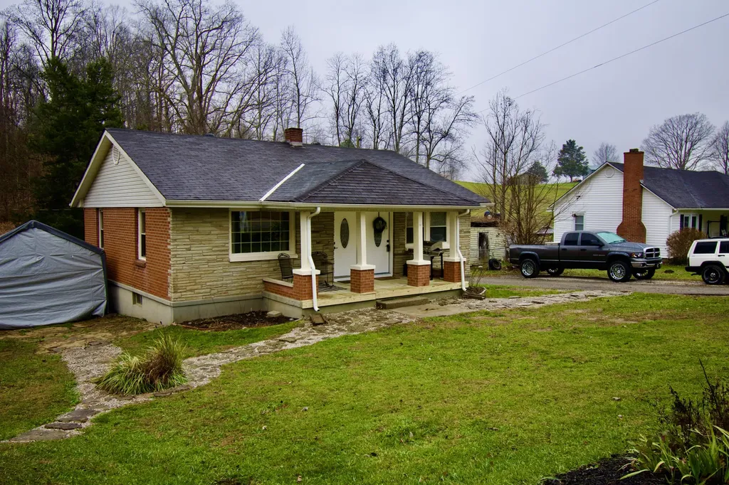 714 S Tree Tower Road Sand Gap KY 40481